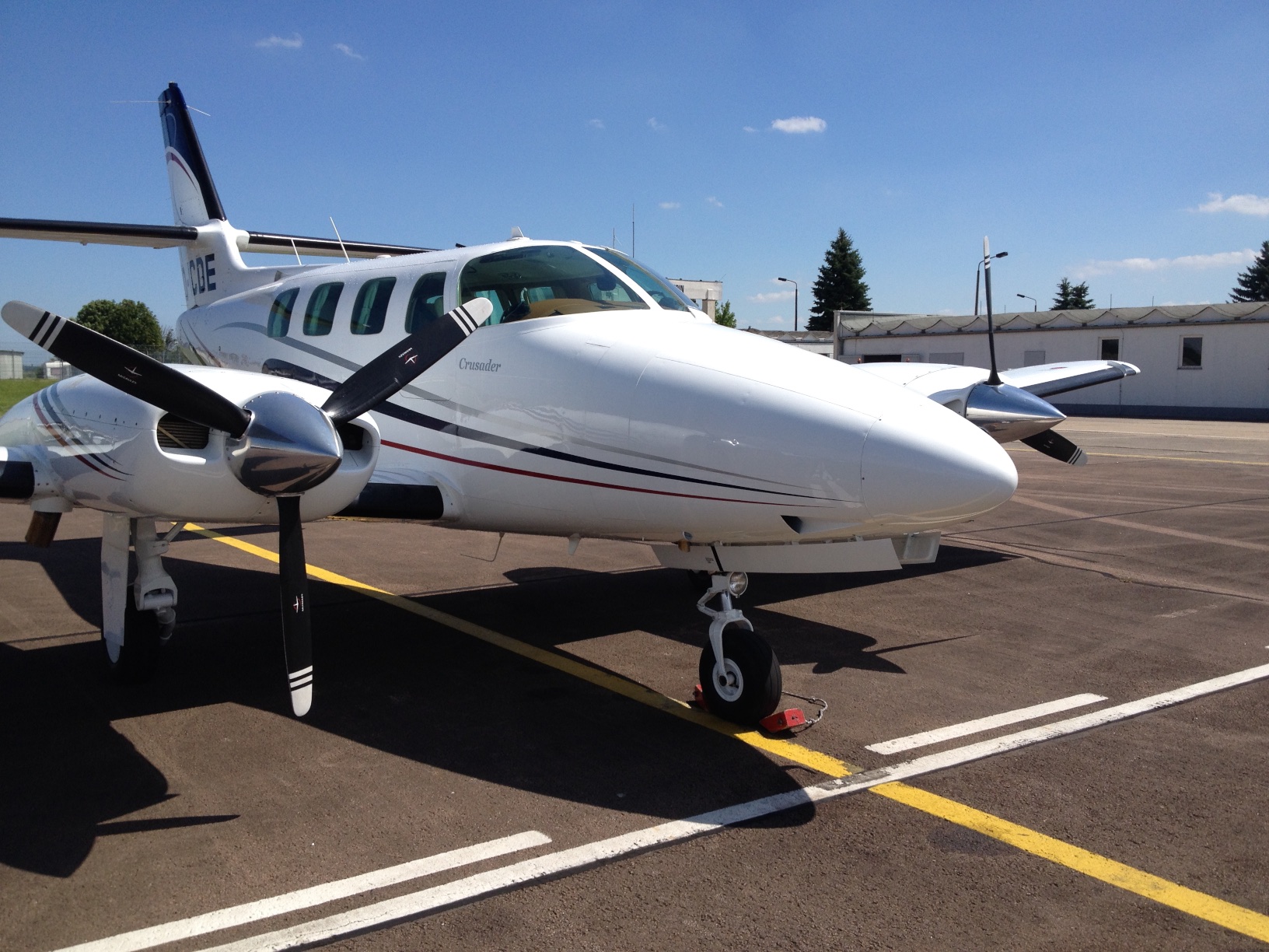 Cessna T303 Crusader Front1